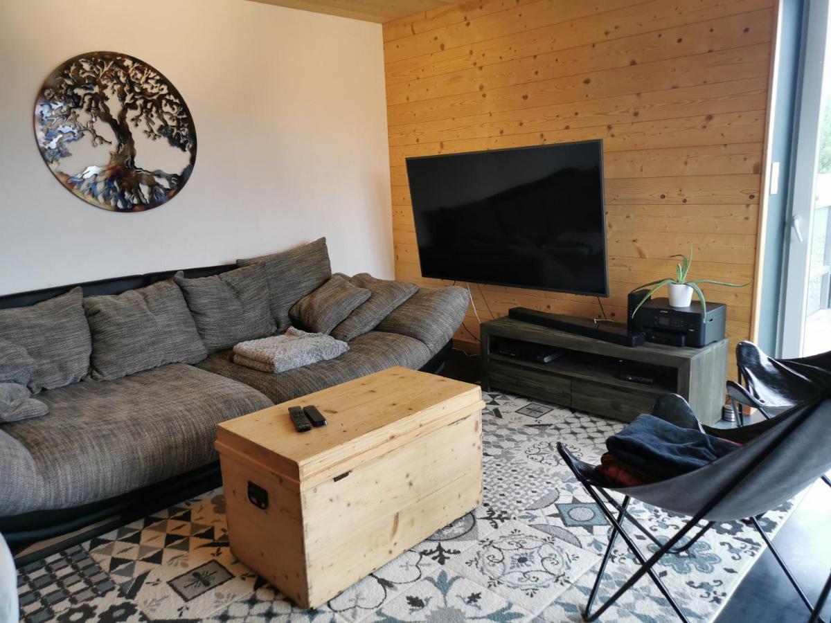Superbe Appartement Neuf Avec Terrasse Orchamps-Vennes Kültér fotó