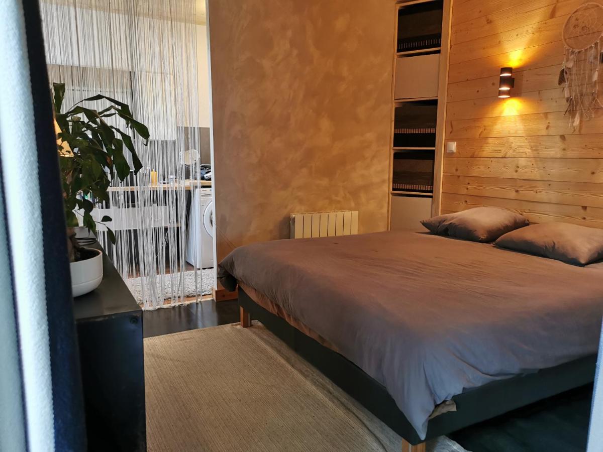 Superbe Appartement Neuf Avec Terrasse Orchamps-Vennes Kültér fotó