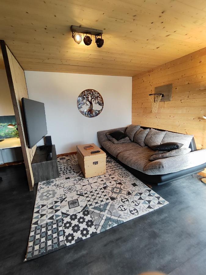 Superbe Appartement Neuf Avec Terrasse Orchamps-Vennes Kültér fotó